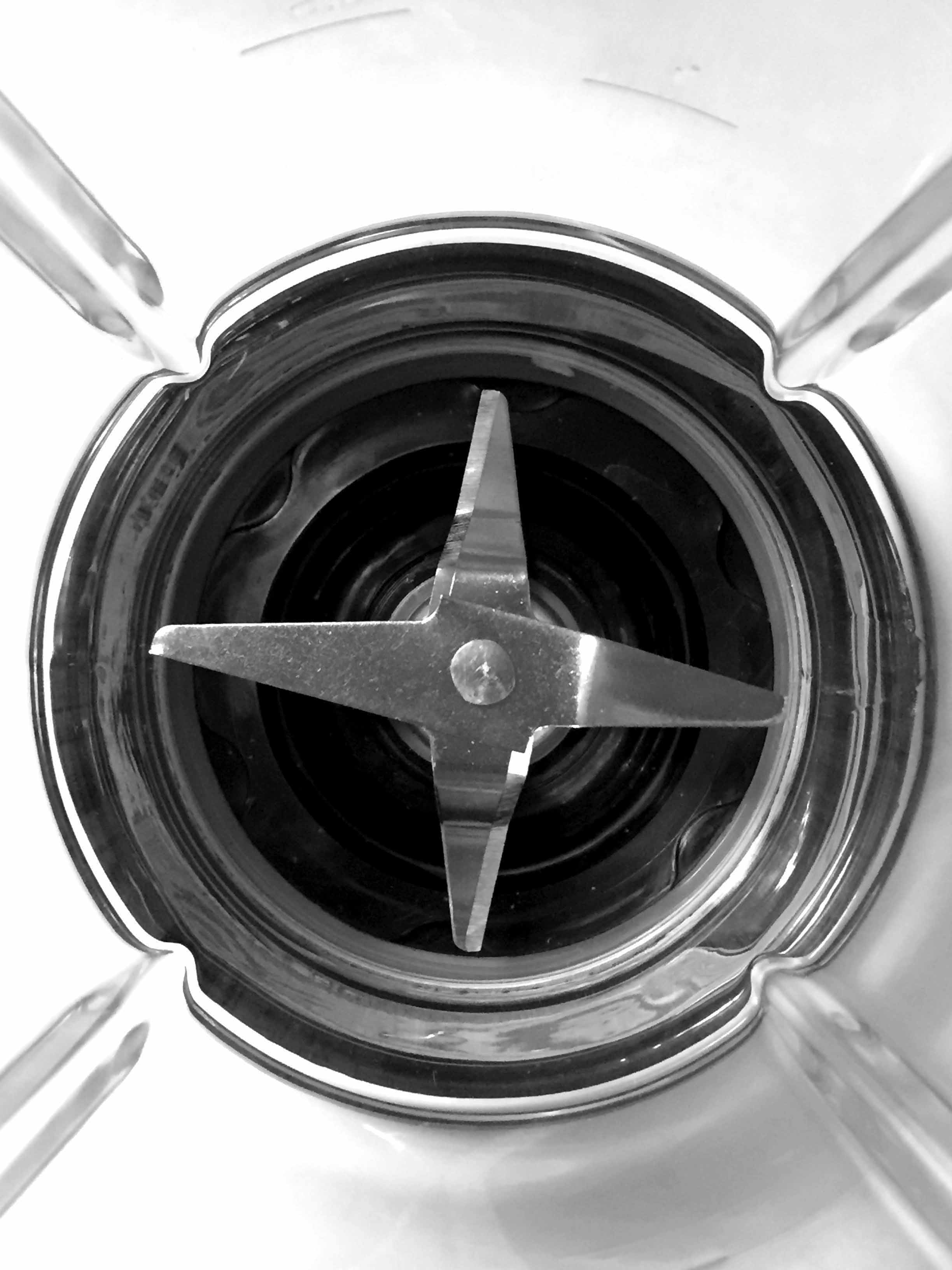 Cuchillas de Acero Inoxidable de Fácil Limpieza - Koblenz Electrica