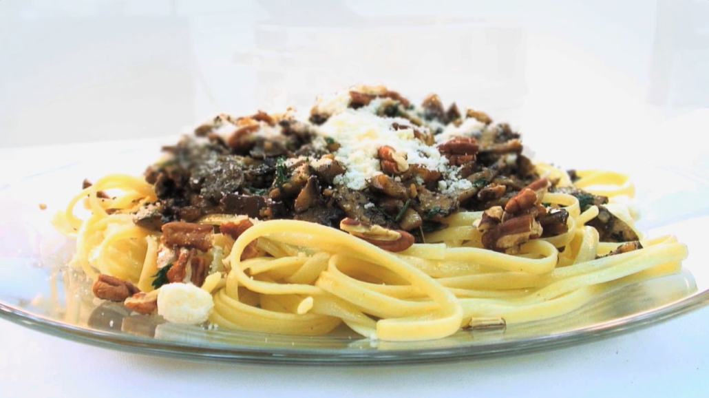 Spaghetti con Hongos al Olivo - Koblenz Electrica